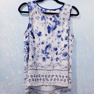 Skies Are Blue White Floral Boatneck Top Size S